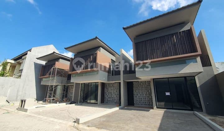 EMA392 Dijual Rumah Baru Bagus SHM di Central Park Mulyosari