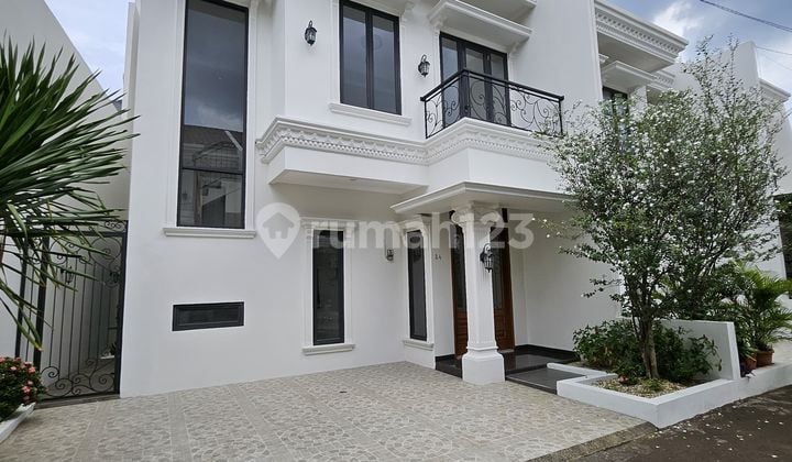 Rumah Mewah Dekat Dengan Tol, Pusat Niaga Pasar, Mall Pondok Gede