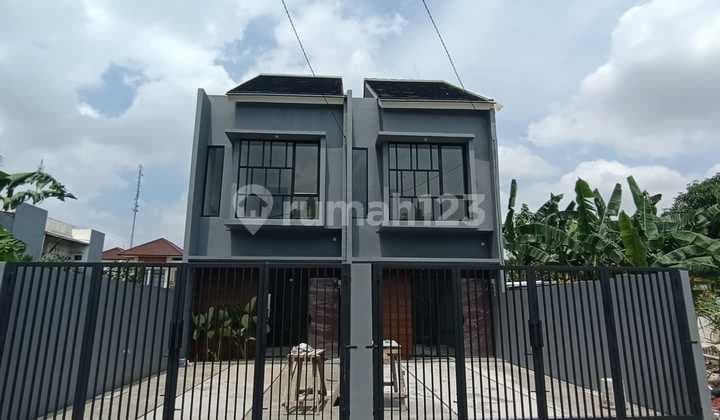 Townhouse Estetik 2 Lantai Lengkap Dekat Pusat Perbelanjaan & Tol