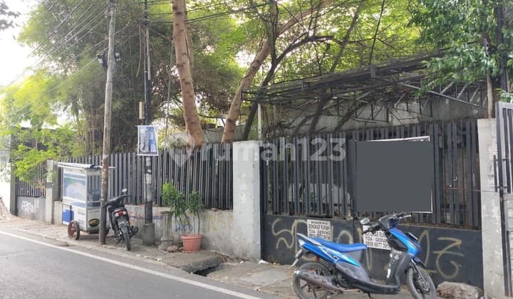 Disewakan Rumah Tua di Tanah Abang Jakarta Pusat Area Perkantoran