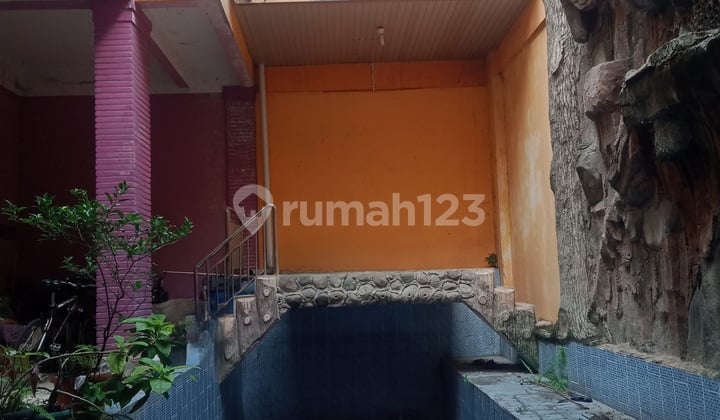 3-Story House in Pancoran Mas, Depok