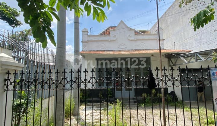 Rumah Kolonial Langka di Pusat Surabaya Jl Sumatra Strategis Untuk Bisnis