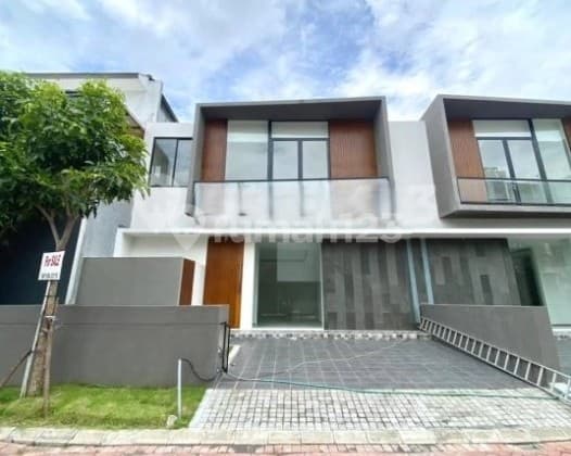 Rumah Lebar 9 Dian Istana Cluster Privat Surabaya Barat Selangkah Graha Famili