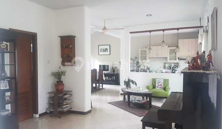 Rumah Cantik Cocok untuk Hunian atau Usaha di Cinere Dekat Pintu Toll Limo