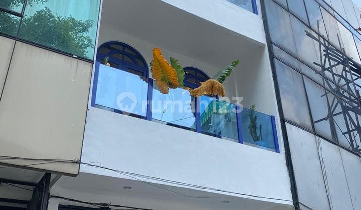 Ruko Siap Pakai 4 Lantai Lokasi Strategis dan 5 Menit ke Scbd Sudirman
