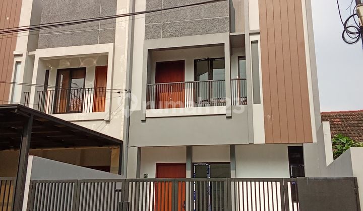 Rumah Minimalis Dalam Komplek Cinere Dekat Sekolah Dian Didaktika Dan Toll Brigif
