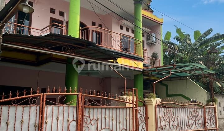 Cheap House Large Land Kalisari Cijantung East Jakarta