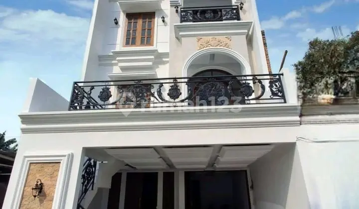 Rumah 3 Lantai.jagakarsa Jakarta Selatan