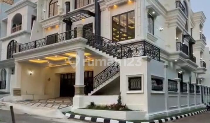 Rumah Mewah Brand New Cluster di Cipete Ada Private Pool dan Lift
