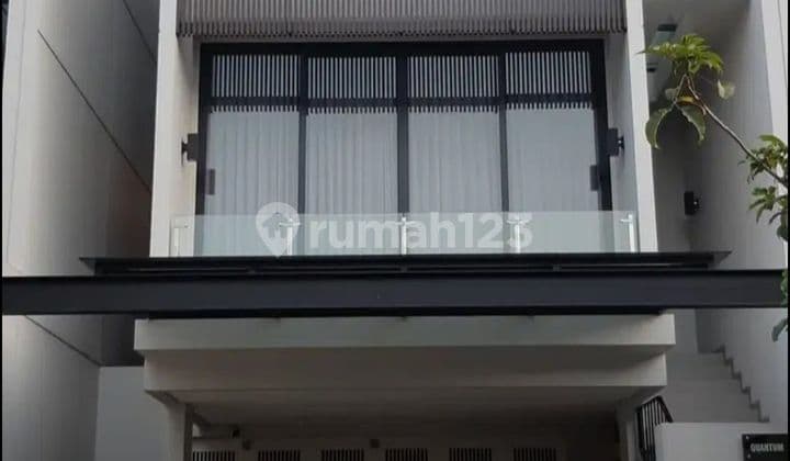 Rumah Mewah Cluster Quantum Serenia Hills Lebak Bulus Siap Huni