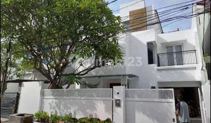 Affordable Luxury House in Gandaria Ready to Occupy Near Gandaria City