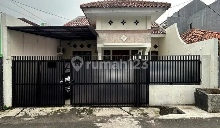 House for Sale Cheap in East Pejaten Near Pasar Minggu Railway Station
