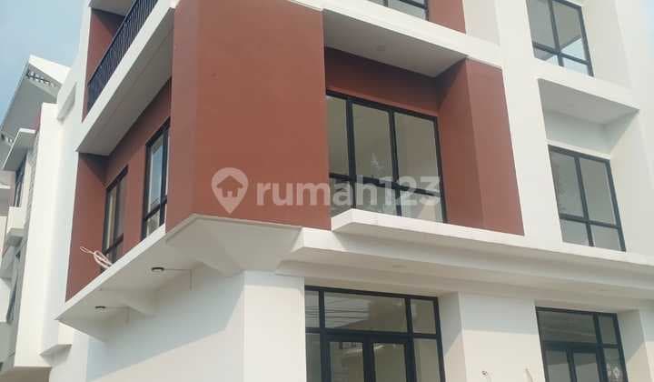 RUKO MURAH DI MENTENG SETIABUDI SELANGKAH KE STASIUN MANGGARAI