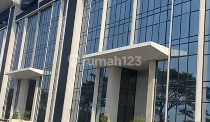 GEDUNG KANTOR AIRPORT SOEKARNO HATTA AREA DI TELUK NAGA TANGERANG