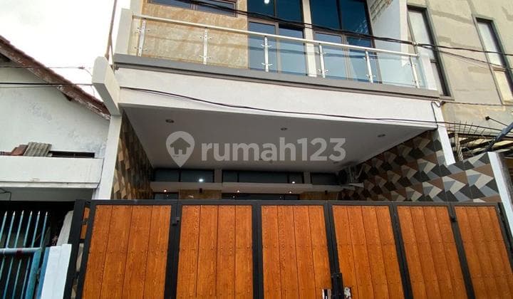 SIAP HUNI RUMAH MEWAH DI TEBET JAKARTA SELATAN