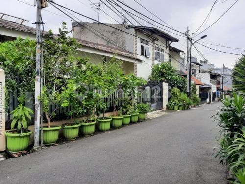 Rumah Dijual di Menteng Dalam Tebet Siap Huni Lokasi Strategis