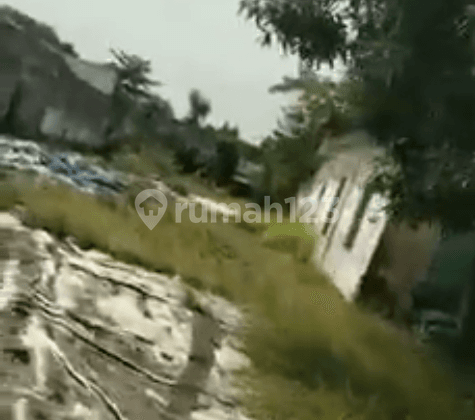 Jual Cepat - Tanah + Bangunan Strategis di Raya Bagusan, Mojokerto