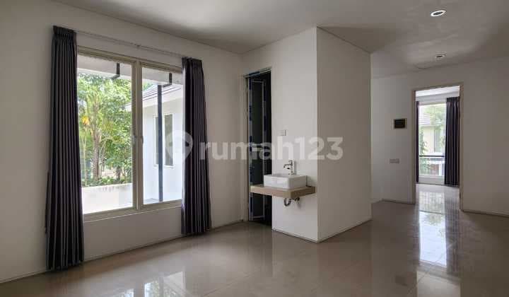 Rumah Cantik di Northwest - Siap Huni dan Sudah Renovasi