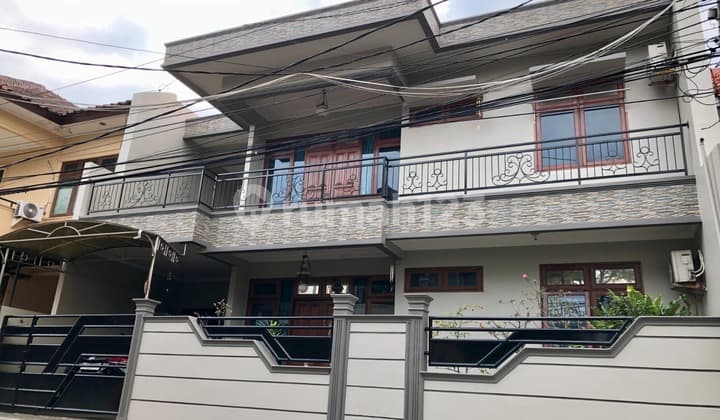 Large Ready-to-Occupy House in Jaticempaka Bekasi