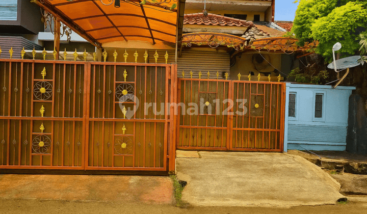 Rumah Apik Siap Huni 2.5 Lantai Di Harapan Indah Didalam Cluster