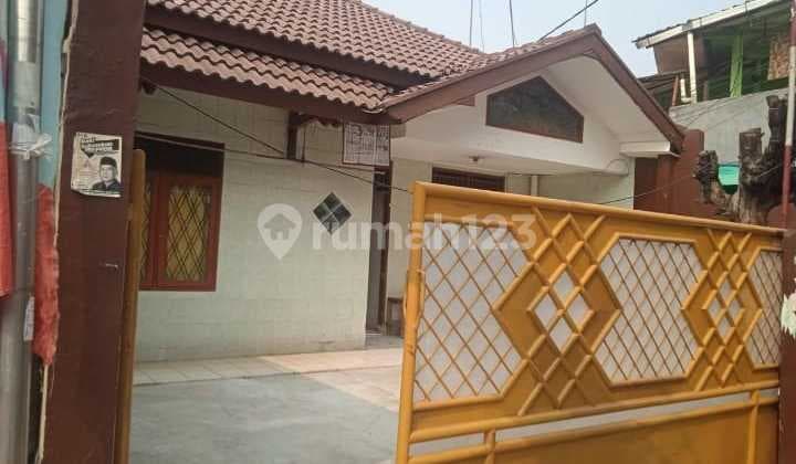 Rumah Kost di Jual Cepat Lokasi Strategis di Kemakmuran Margajaya Bekasi Selatan