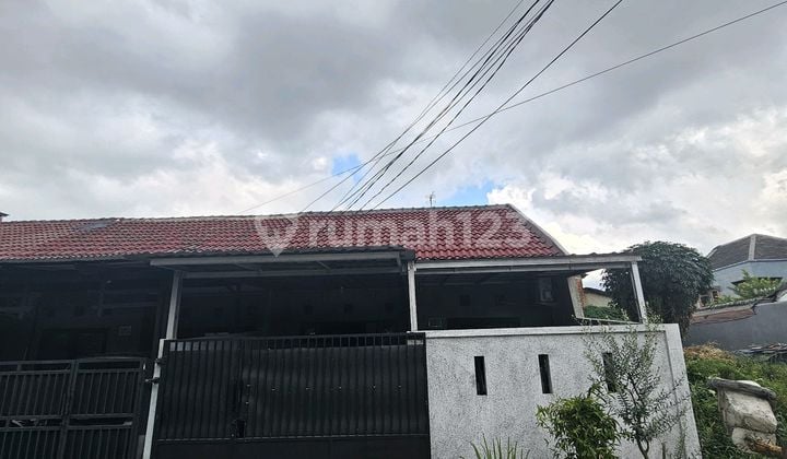 Rumah Siap Huni Bangunan 1.5 Lantai di Harapan Indah Bekasi