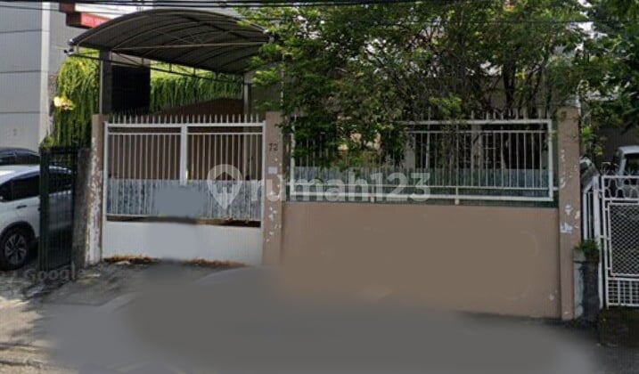 Rumah Bagus SHM di Jalan Kartini, Surabaya