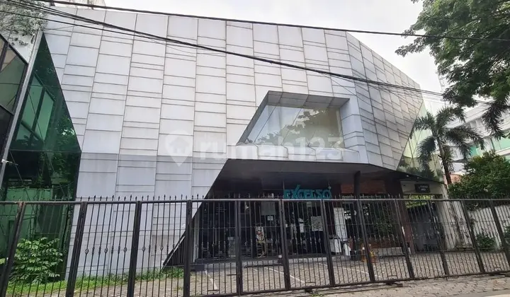 Dijual Pusat Kota di Jl. Raya Panglima Sudirman, Surabaya SHM