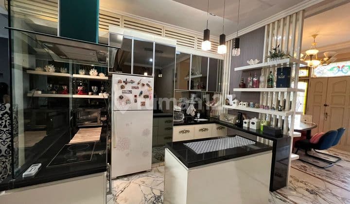 Rumah Bagus Semi Furnished di Villa Bukit Mas, Surabaya