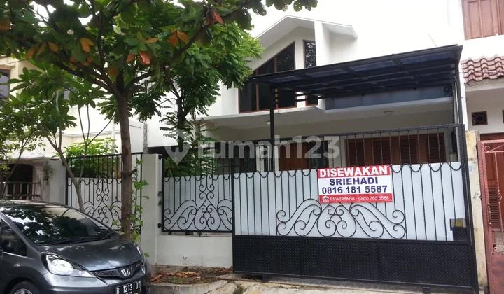 Near Busway Access, Walking Distance to Pondok Indah Mall