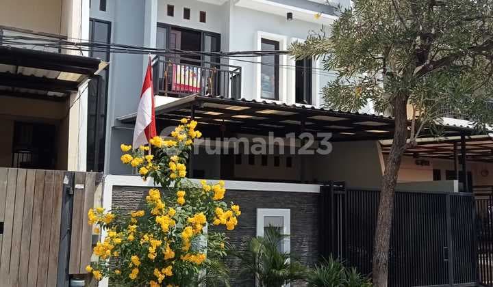 Rumah Furnished, Dalam Kompleks, One Gate System Rapih Siap Huni