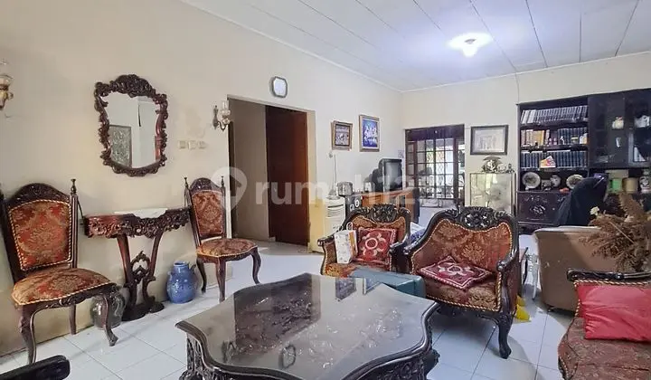 Rumah Siap Huni, Tenang, Dekat Universitas Pamulang, Halaman Luas