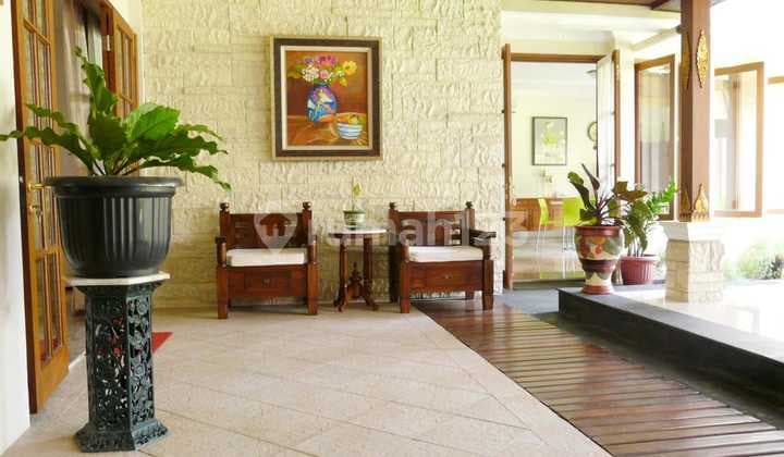 Luxury Large House in Bintaro Jaya Sector 9, South Tangerang
