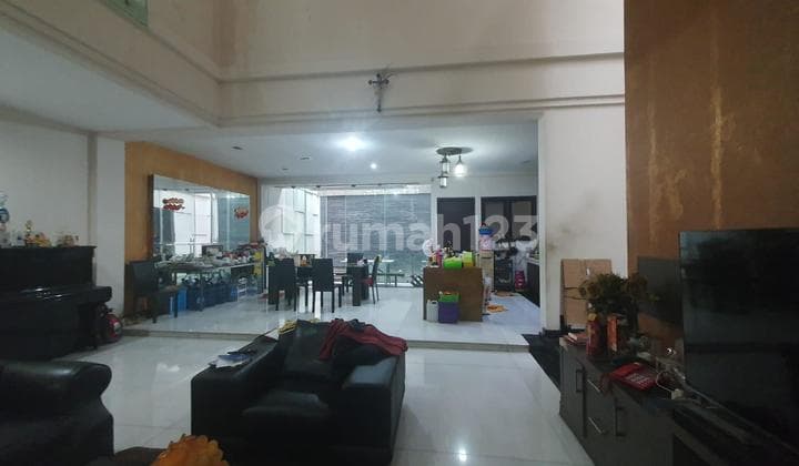 Dijual rumah di manyar siap huni