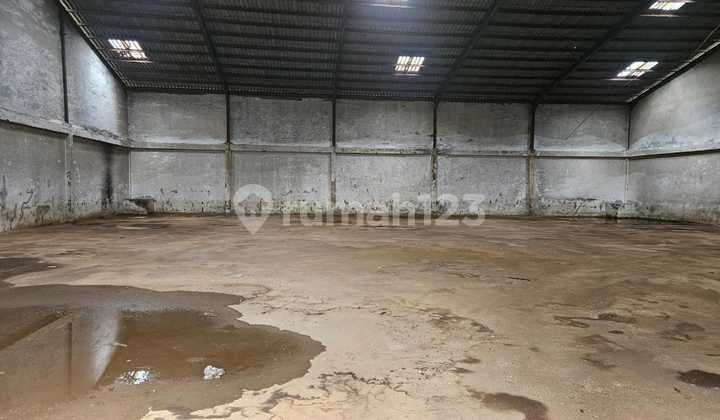 Disewakan Gudang Jakarta Barat Sangat Dekat Pintu Tol Akses Container 40 Feet