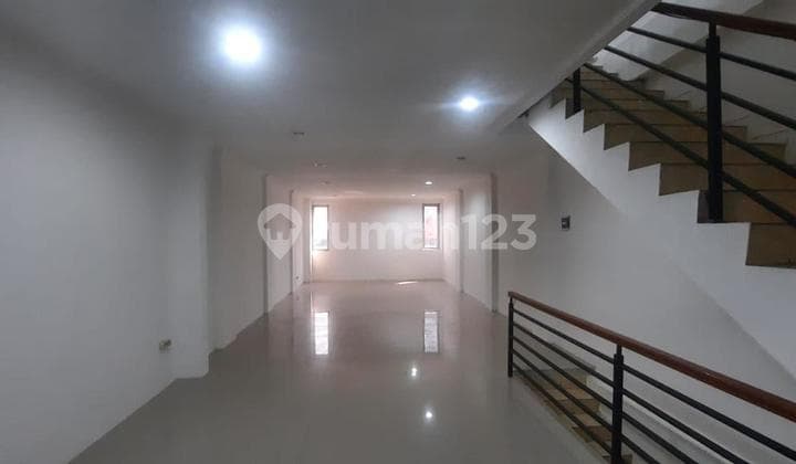 Dijual dan Disewa Ruko Muara Karang Posisi Jalan Raya