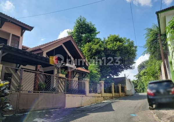 Rumah di Taman Semeru Semarang