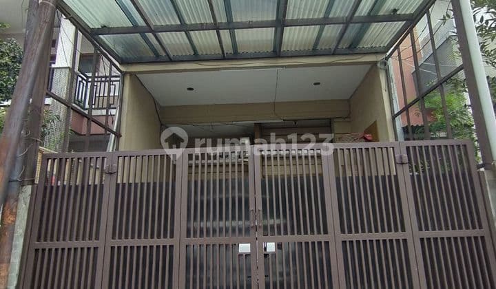 For Sale: House in Jati Permai Complex Near Tegalegga Bandung