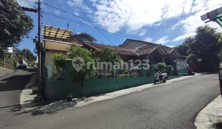 Dijual Rumah Hook Cigadung Dosen Unpad Bandung