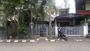 House Needs Renovation with Ownership Certificate in Buah Batu, Bandung