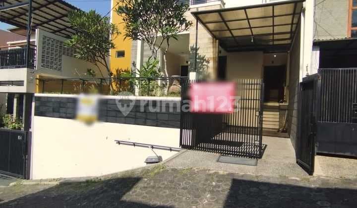 Rumah 2 Lantai Bagus Semi Furnished SHM di Cigadung, Bandung