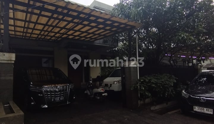 For Sale: Buah Batu Wing House Bandung