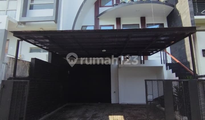 Dijual Rumah Bagus Di Setra Duta Bandung
