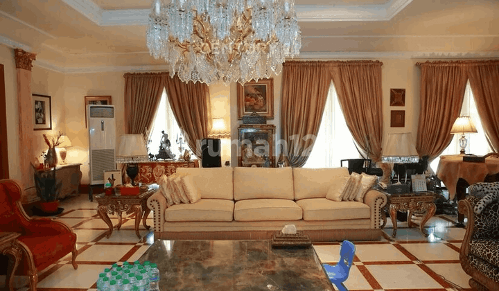 Dijual Rumah Mewah 2Lt di Kawasan Menteng Keamanan 24 Jam
