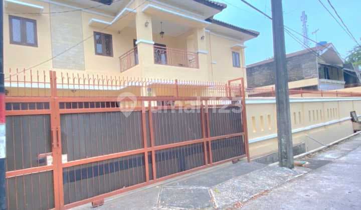 Rumah di Pondok Kelapa Jakarta Timur, Lokasi Strategis, Dekat Stasiun LRT