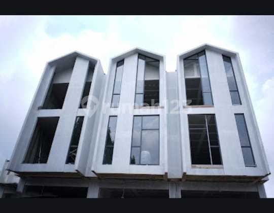 Ruko Bagus Siap Pakai di Igusti Ngurah Rai, Kranji, Bekasi