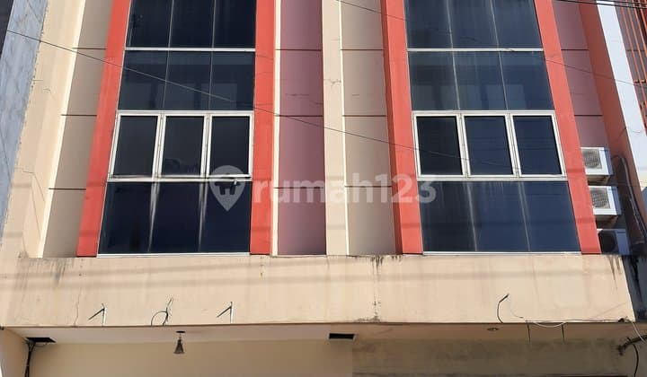 For Rent, Very Strategic Shop House in Malalayang Area, Very Affordable Price