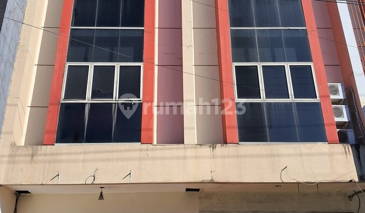For Rent, Very Strategic Shop House in Malalayang Area, Very Affordable Price
