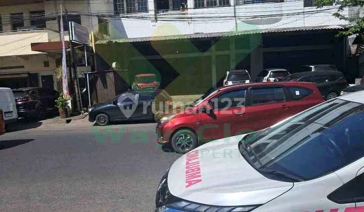 Disewakan Ruko Sangat Strategis Daerah Wenang, Harga Sangat Murah
