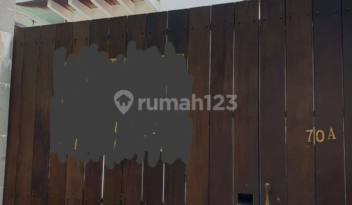 DIJUAL CEPAT…
Rumah 2 lantai di jl Haji Jian, Cipete, Jakarta selatan